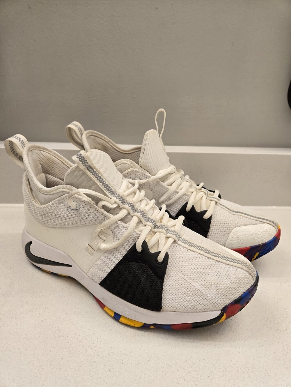 Nike PG 2 NCAA TOURNAMENT Mens Size 9 Gently Used